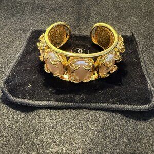 Super rare Chanel gold and pearl cuff vintage bracelet